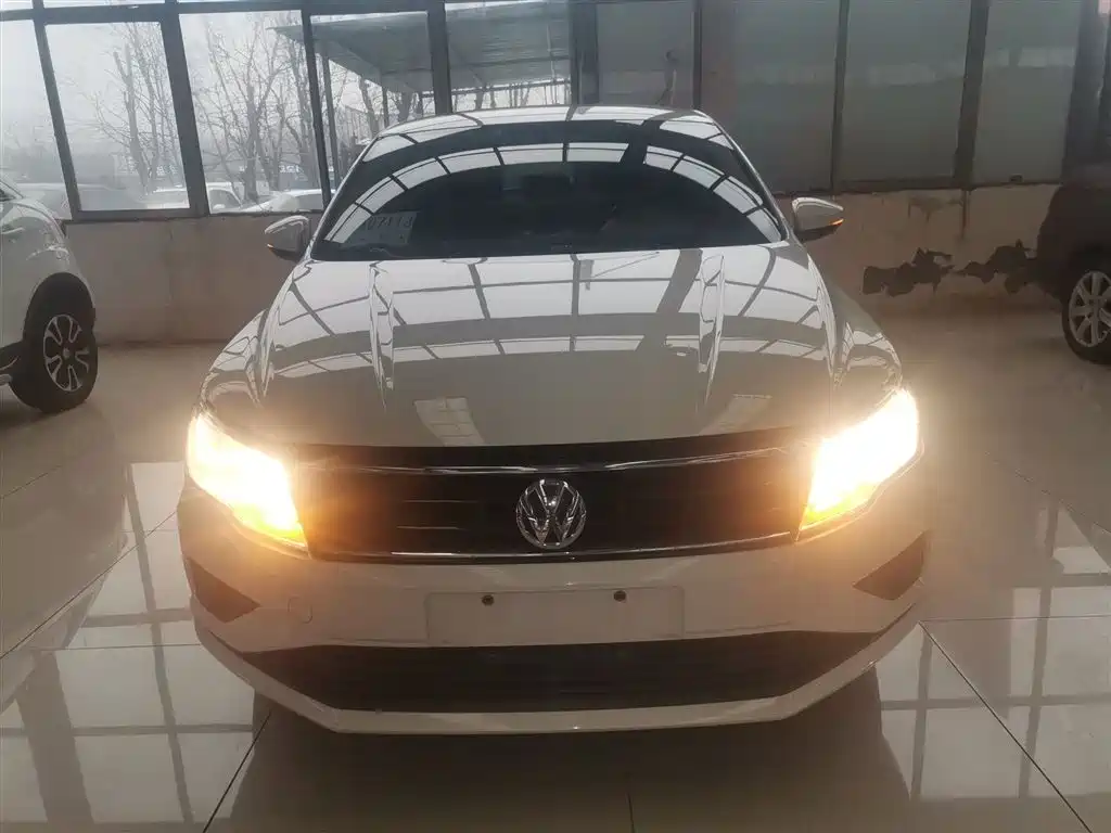 Volkswagen Jetta 2017 1.5L Manual Fashion фото 3