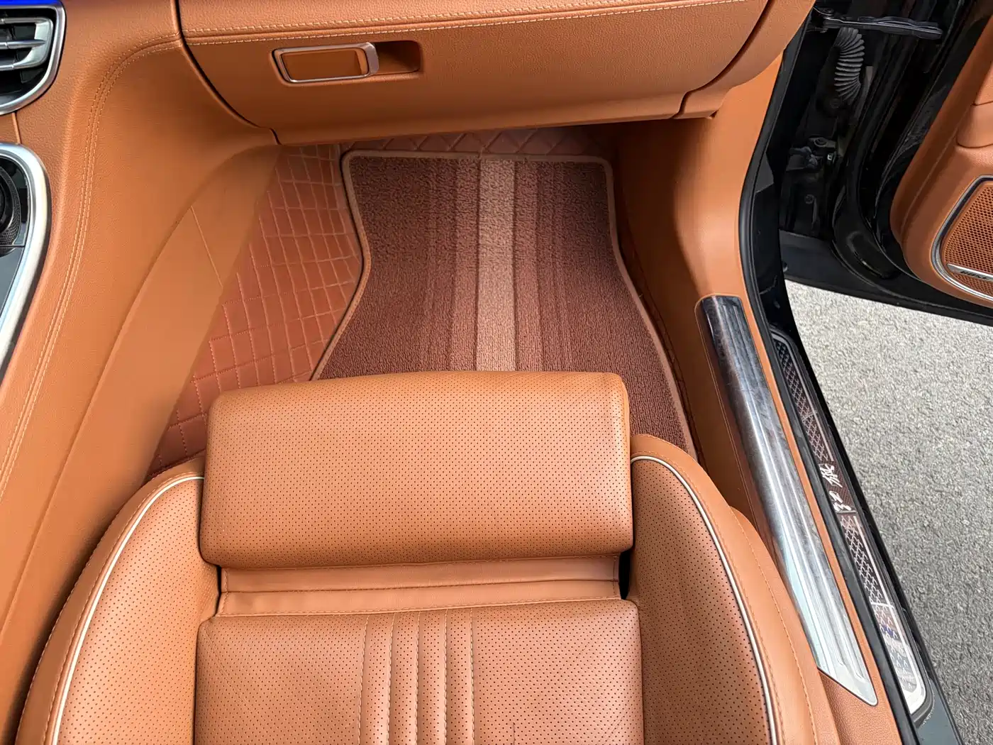 Hongqi H9 2020 2.0T Smart Connection Qi Xiang Edition фото 14