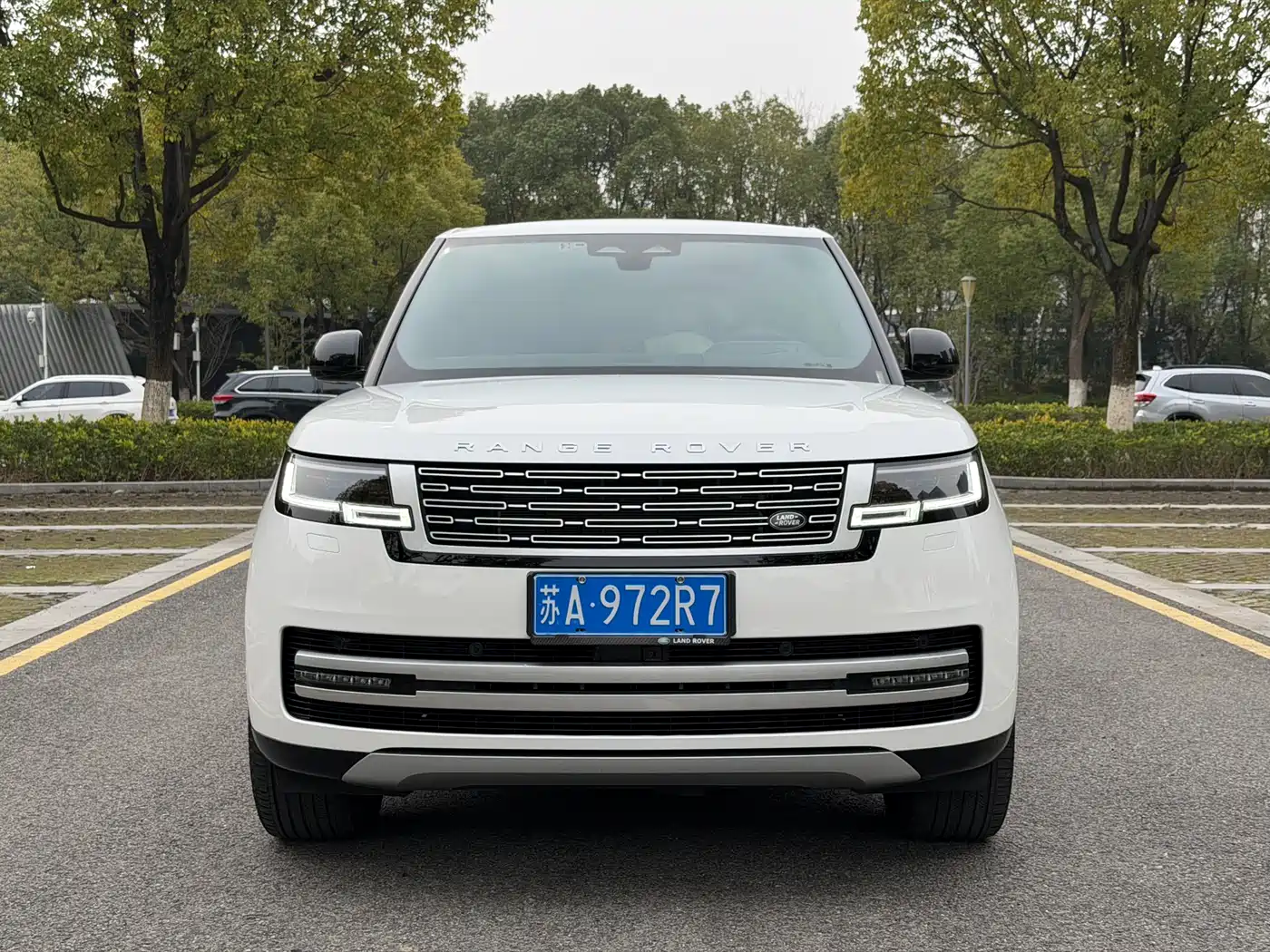 Land Rover Range Rover 2023 3.0 L6 400PS Genesis Extended Version фото 2