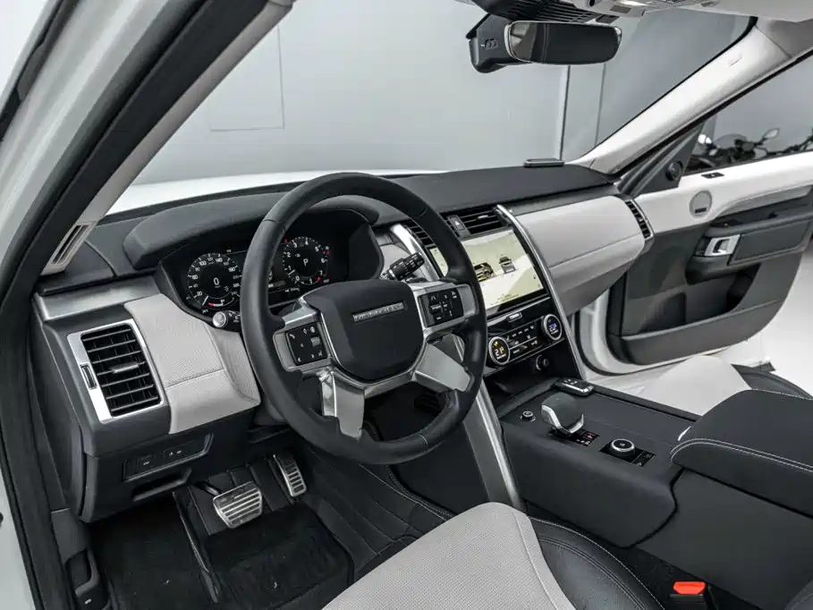 Land Rover Discovery 2024 2024 360PS Dynamic SE