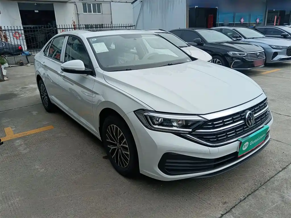 Volkswagen Sagitar 2025 Model Year Facelift 200TSI DSG Soaring Edition фото 3