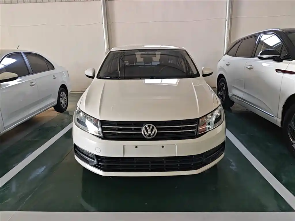 VOLKSWAGEN SANTANA