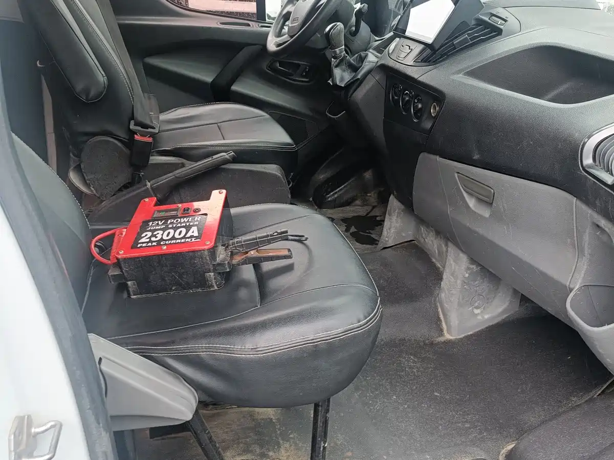 Фото 4 - Ford Transit
