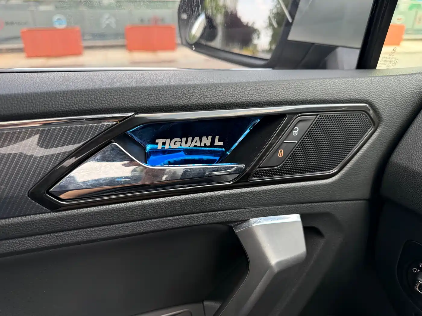 Volkswagen Tiguan L 2021 330TSI Automatic 2WD R-Line Premium фото 15