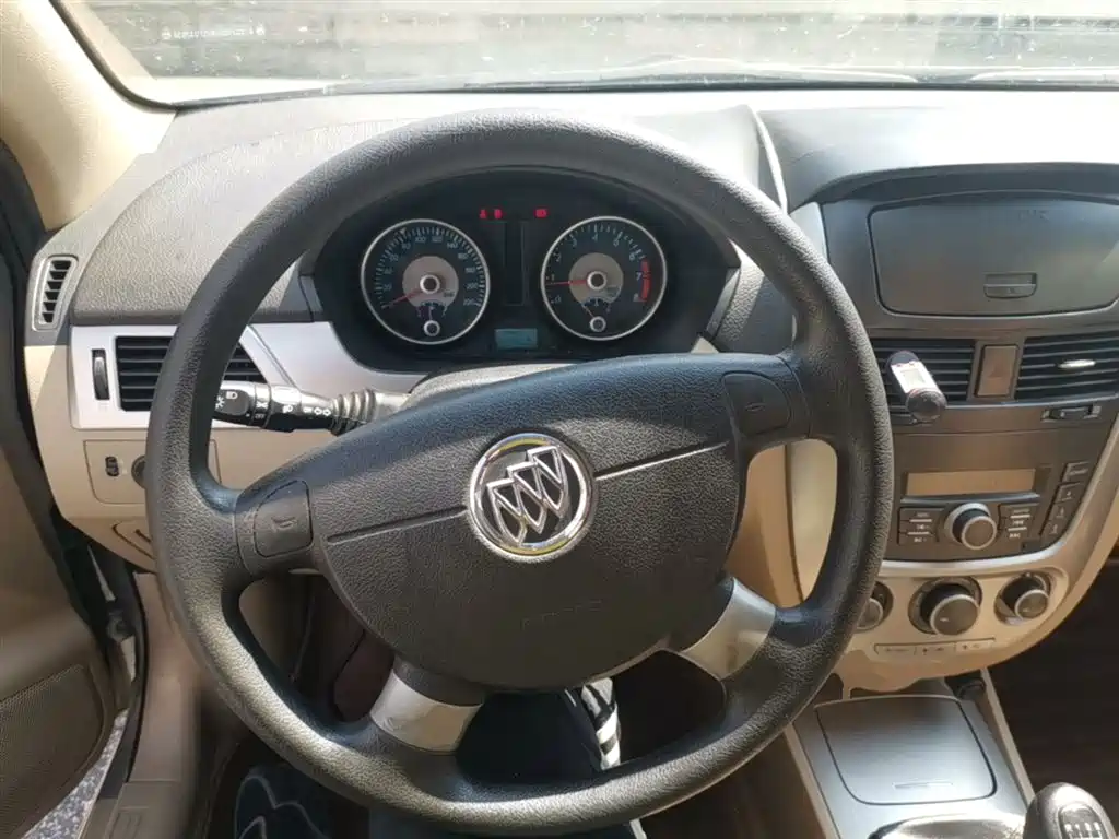 Buick Excelle 2013 1.5L Manual Classic Edition фото 11