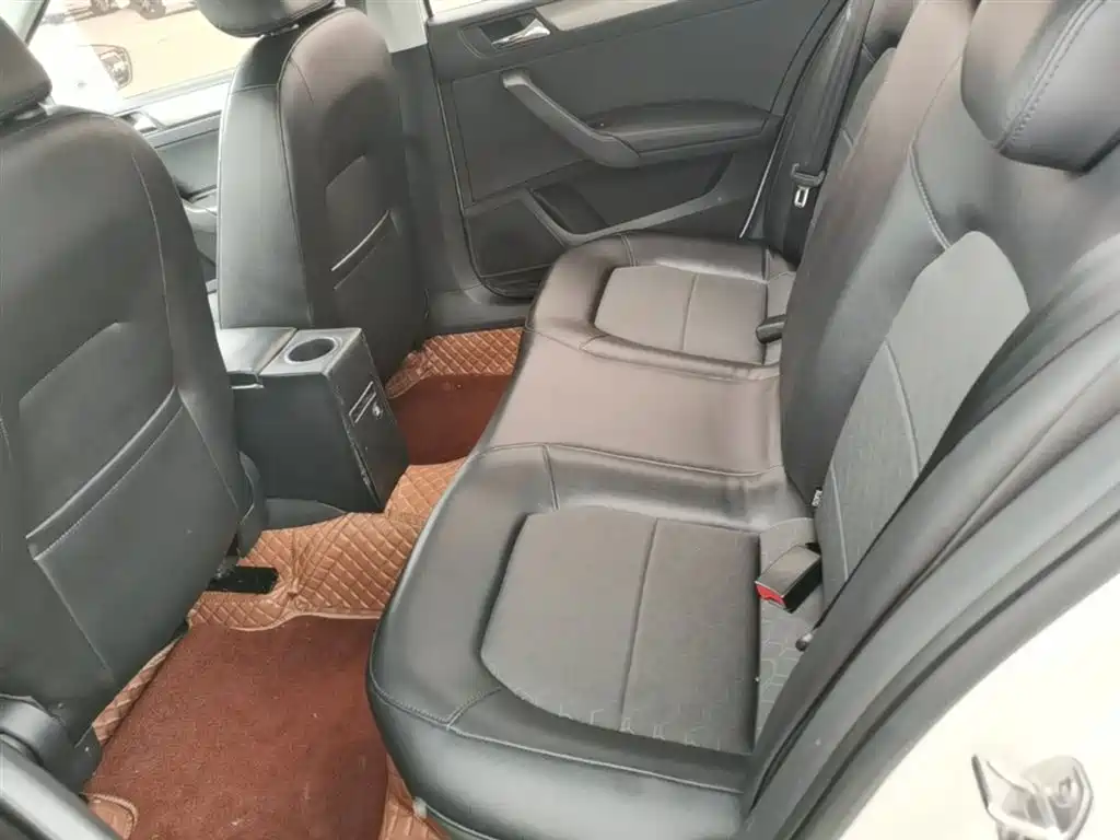 Volkswagen Santana 2015 1.6L Manual Comfort Edition фото 17