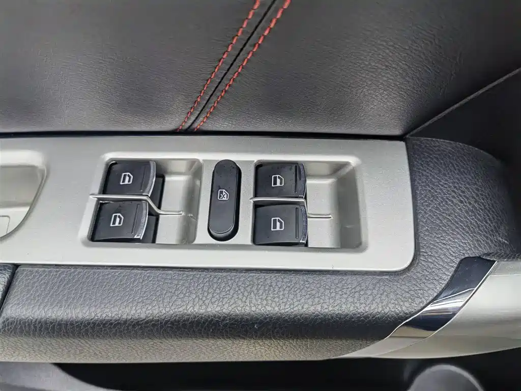 Haval M6 2018 1.5T DCT 2WD Elite фото 9