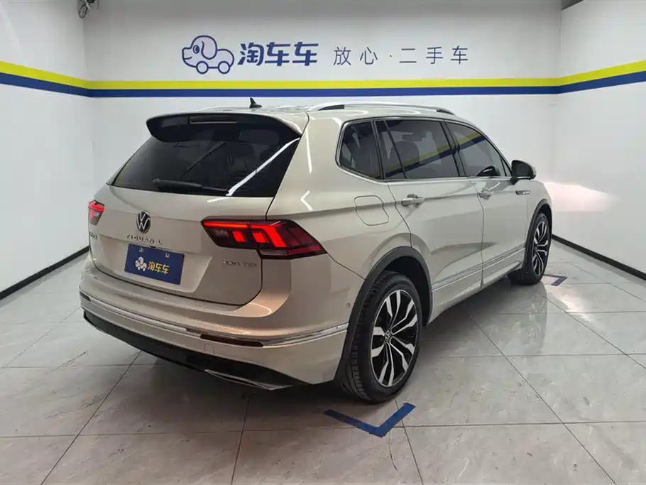 Volkswagen Tiguan L 2021 330TSI Automatic 2WD R-Line Premium фото 3