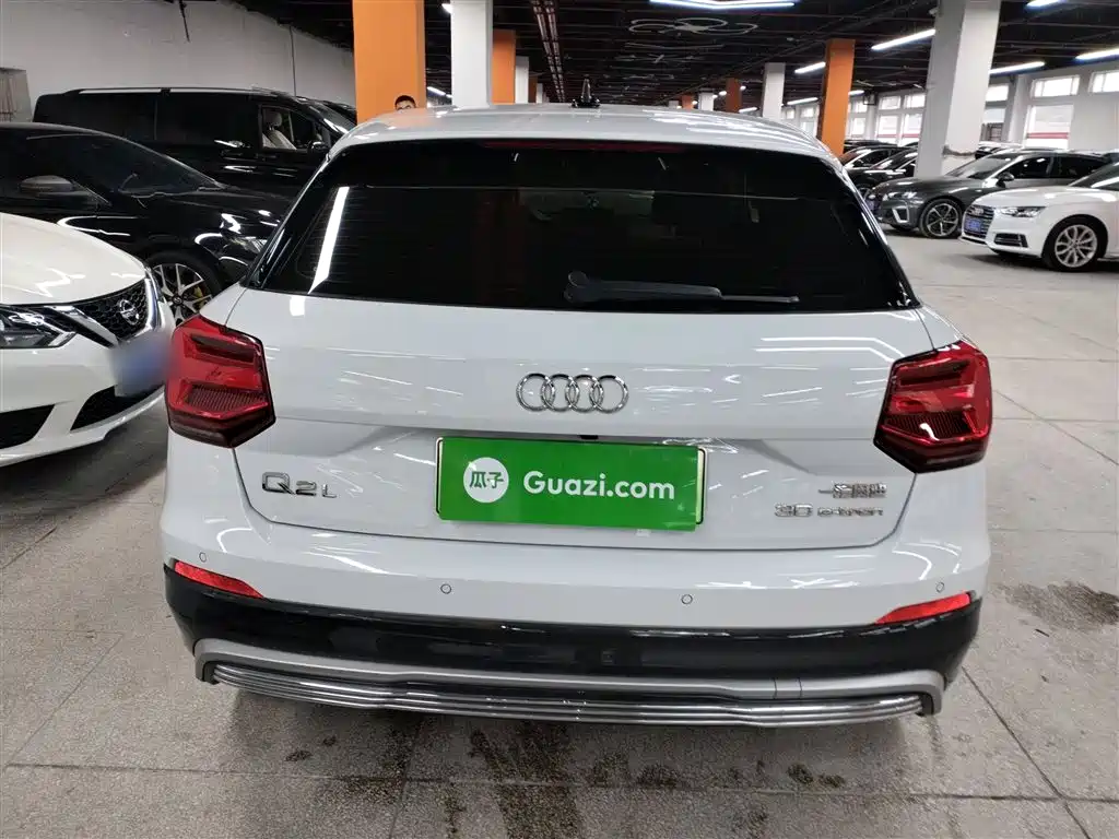 AUDI Q2L E-TRON