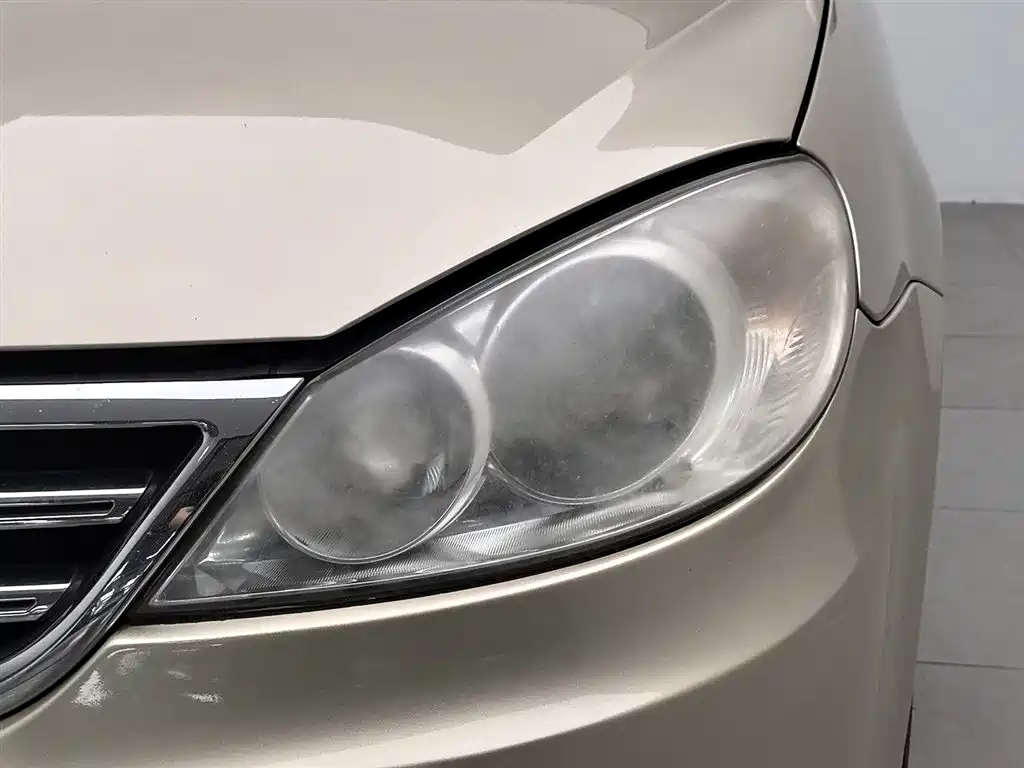 Volkswagen Lavida 2011 1.6L Manual Elegance Edition фото 7