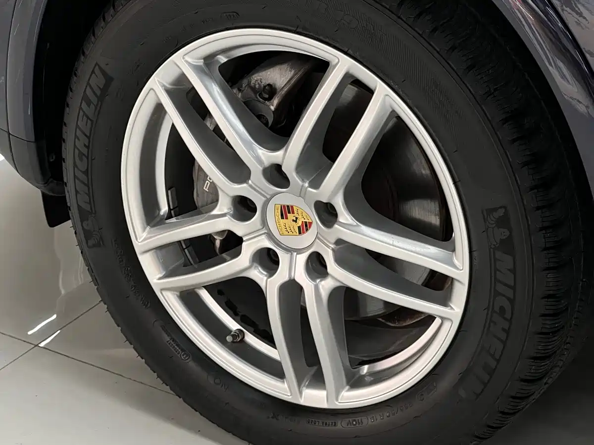 Porsche Cayenne 2018 Cayenne 3.0T фото 44