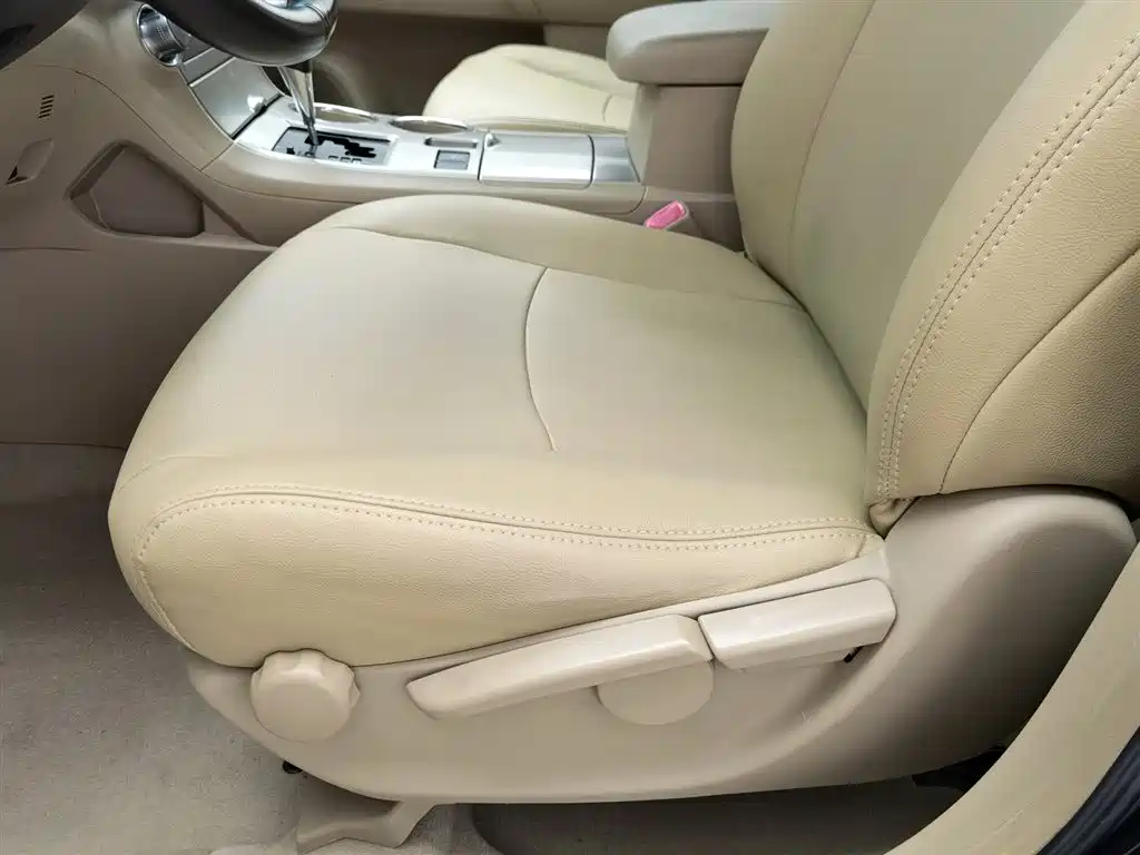 Toyota Highlander 2012 2.7L 2WD 5-seater Elite Edition фото 20