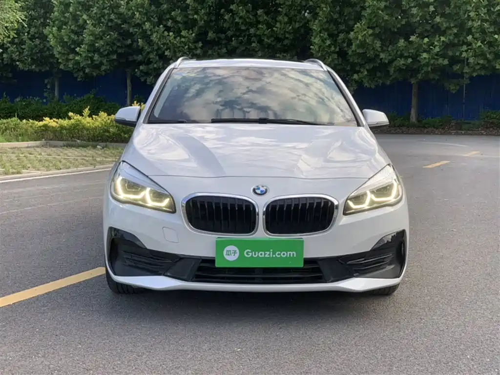 BMW 2 Series Touring 2018 218i M Sport Package фото 5