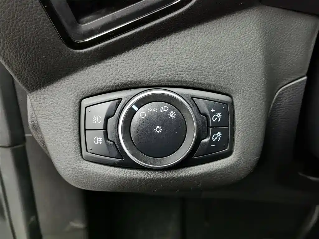 Ford Kuga 2018 EcoBoost 245 AWD Luxury Wing фото 21