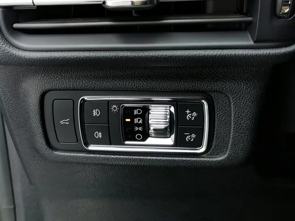 Lincoln Adventurer 2020 2.0T 4WD Premium Elegance Edition фото 21