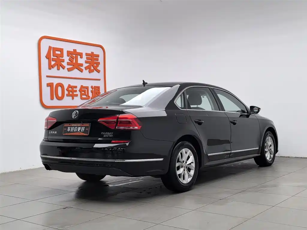 Volkswagen Passat 2017 280TSI DSG Elegance фото 2