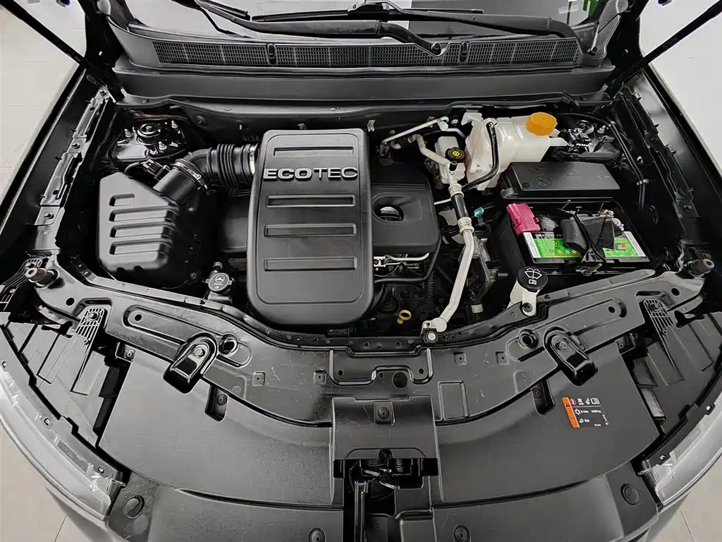 Chevrolet Captiva 2017 2.4L 2WD Luxury Edition 7-Seater фото 6