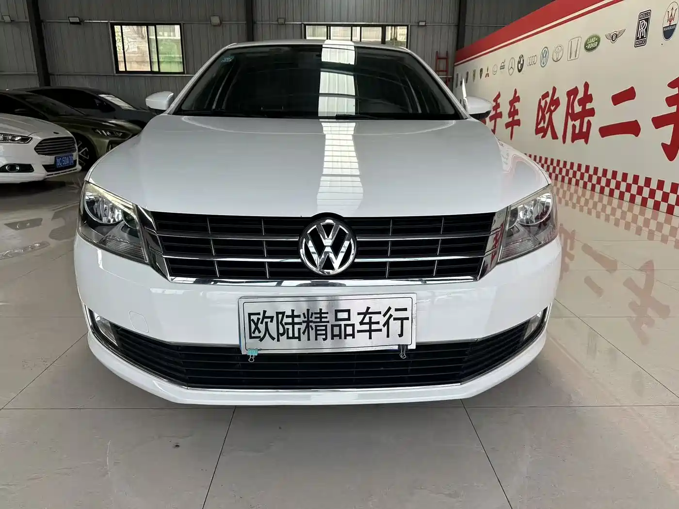 Volkswagen Lavida Tour 2013 1.6L Automatic Comfort