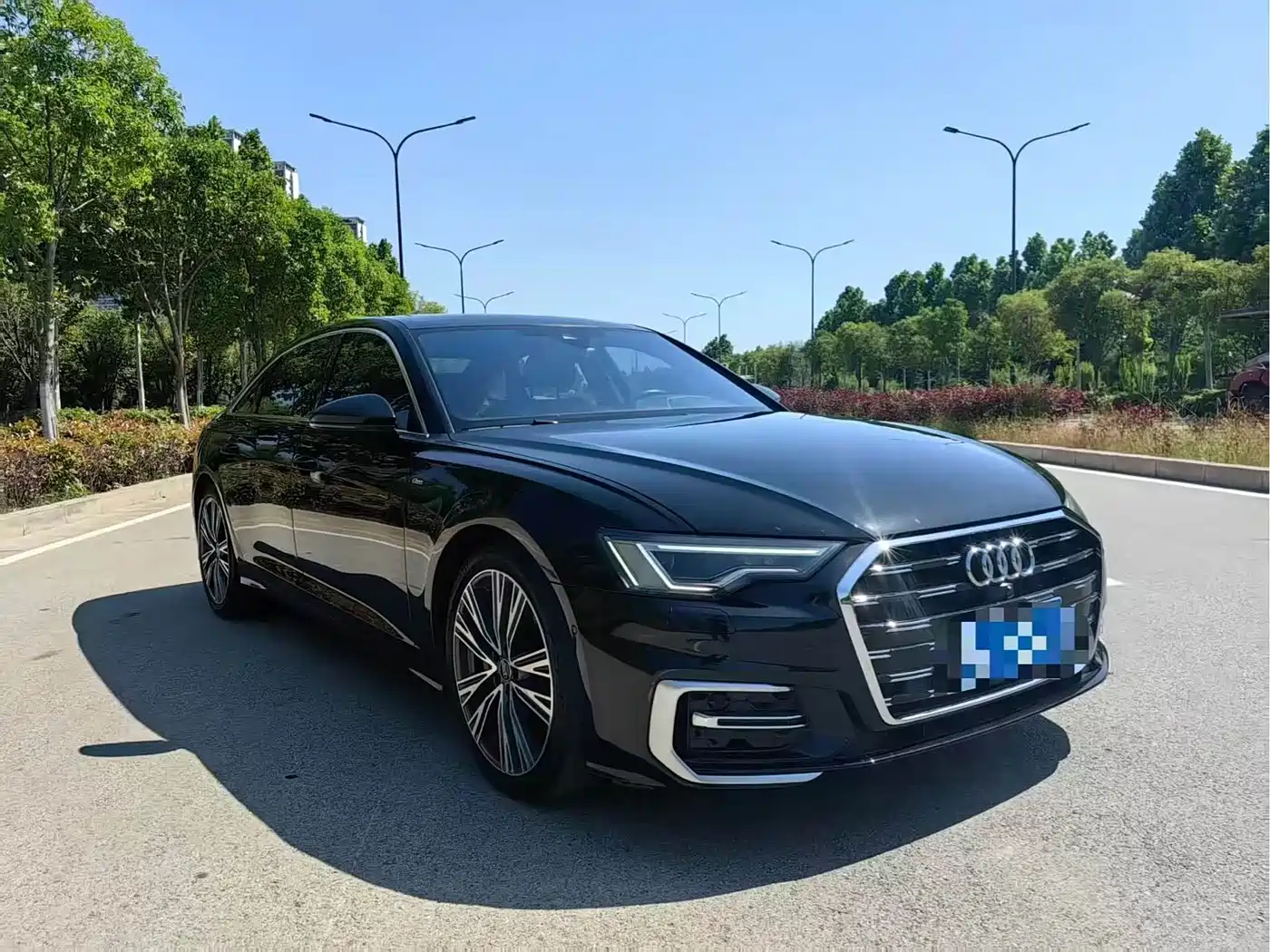 Audi A6L 2023 45 TFSI Premium Selection Elegance фото 3