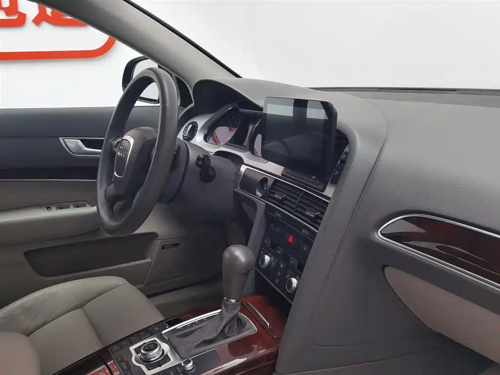 Audi A6L 2010 2.4L Comfort фото 22