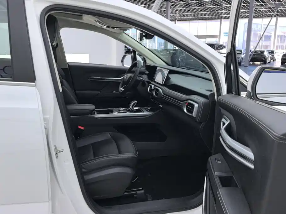 Geely Okavango 2021 2020 1.8TD DCT Luxury 7-Seater