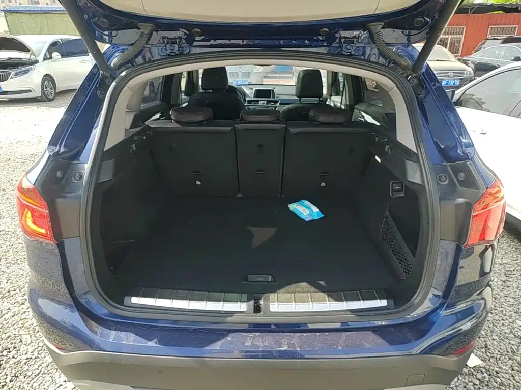 BMW X1 2018 sDrive18Li Premium Model фото 15