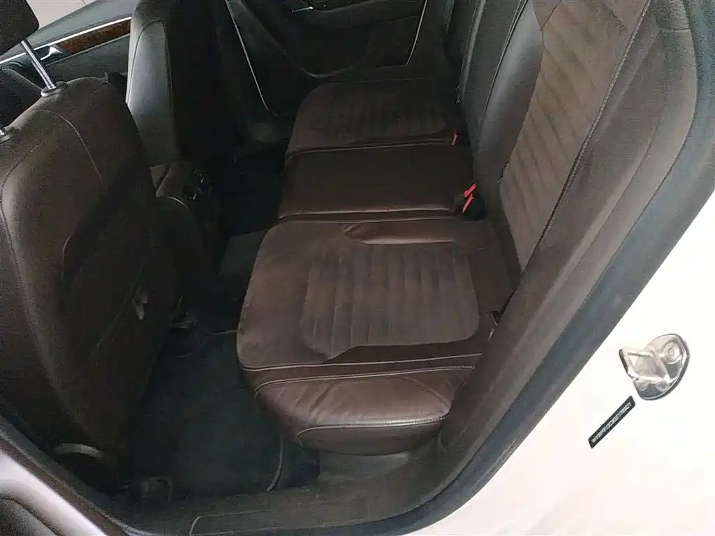 Volkswagen Magotan (Import) 2012 Wagon 2.0TSI Comfort фото 13