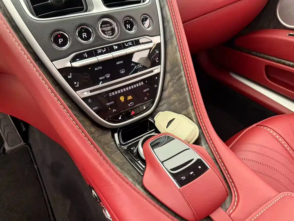 Aston Martin DB11 2019 2019 Model 4.0T V8 Coupe