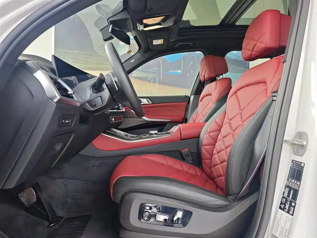 BMW X5 2025 Model xDrive 30Li Exclusive M Sport Blackout Package фото 6