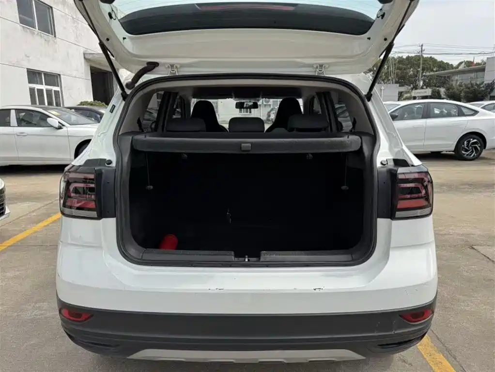 VOLKSWAGEN TU KAI
