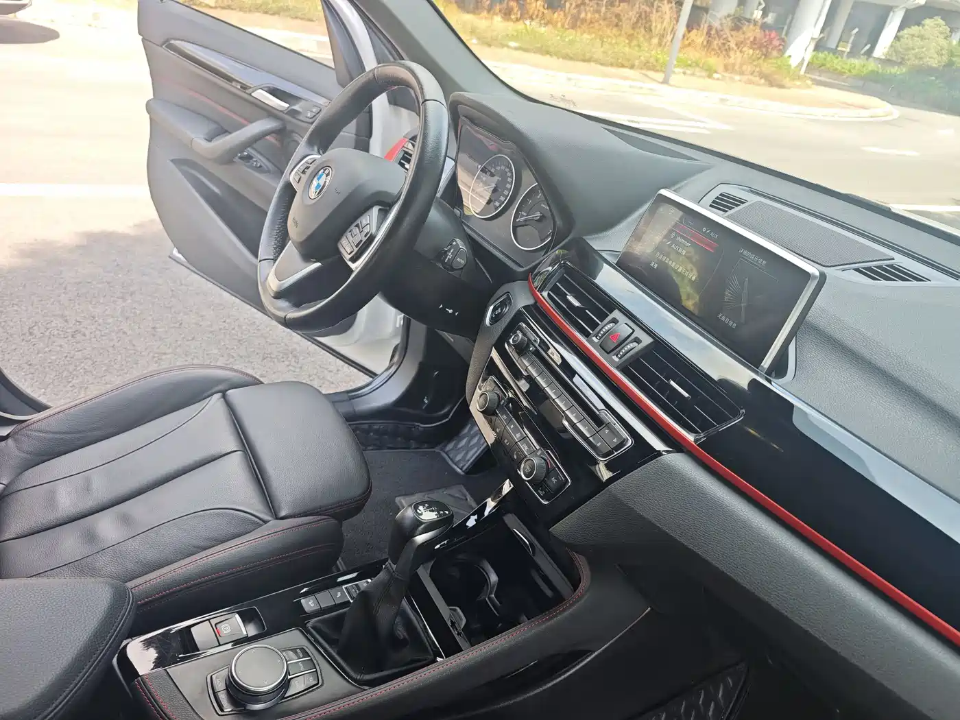 BMW X1 2016 xDrive20Li Luxury Model фото 18
