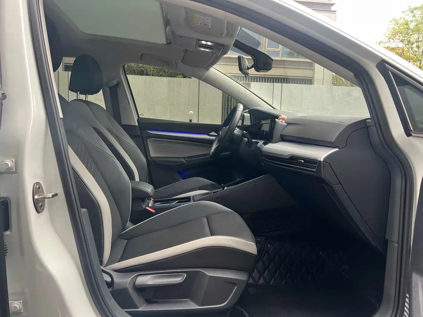 Volkswagen Golf 2023 280TSI DSG Pro фото 12
