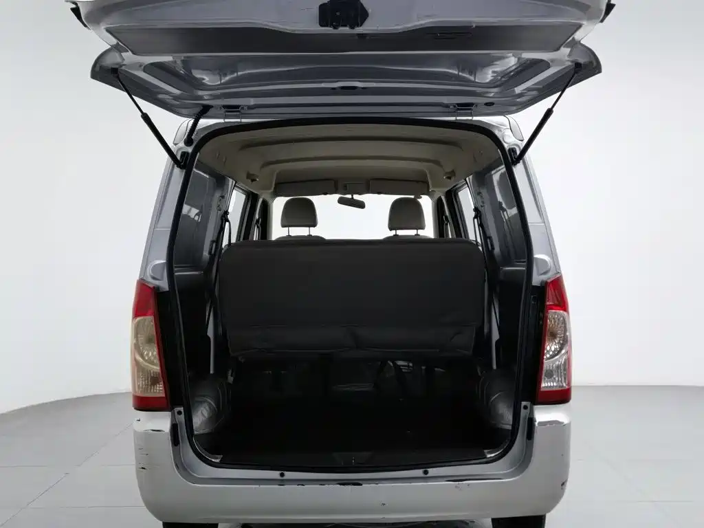 Wuling Motors Wuling Rongguang S 2022 2022 1.2L Basic Enclosed Van 5-seater LSI