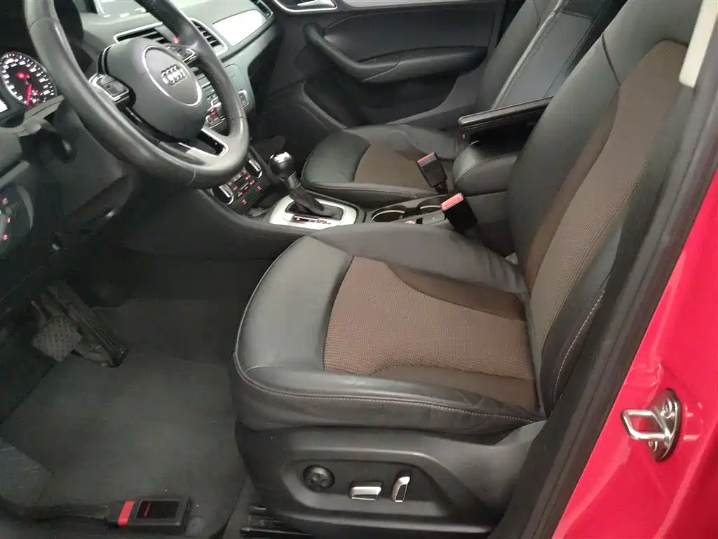 Audi Q3 2017 30 TFSI Sport фото 7