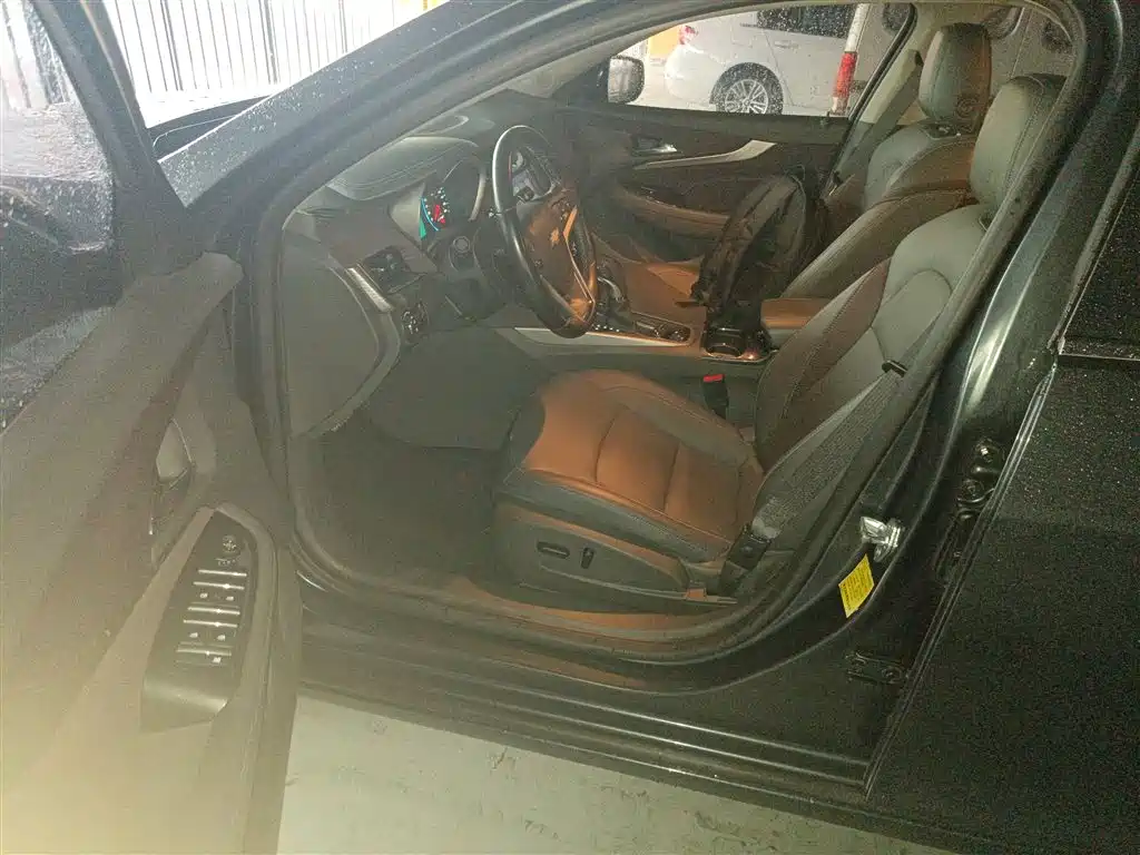 Chevrolet Malibu 2017 1.5T Automatic Luxury Edition фото 10