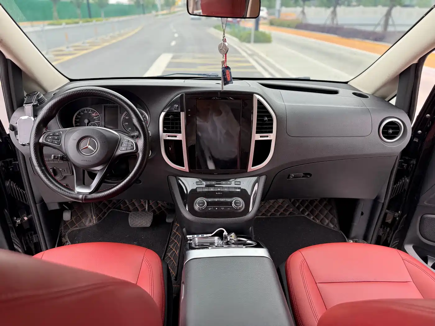 Mercedes-Benz Vito 2016 2.0T Elite Edition фото 7