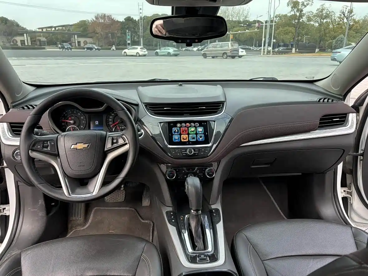 Chevrolet Malibu 2017 1.5T Automatic Luxury Edition фото 12