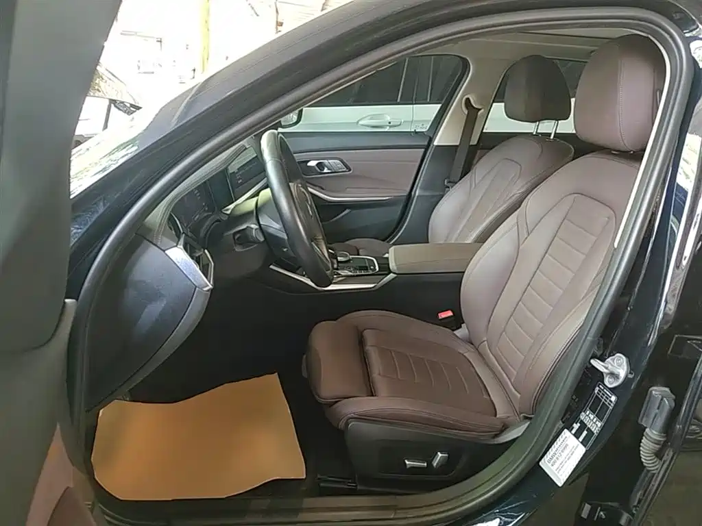 BMW 3-SERIES