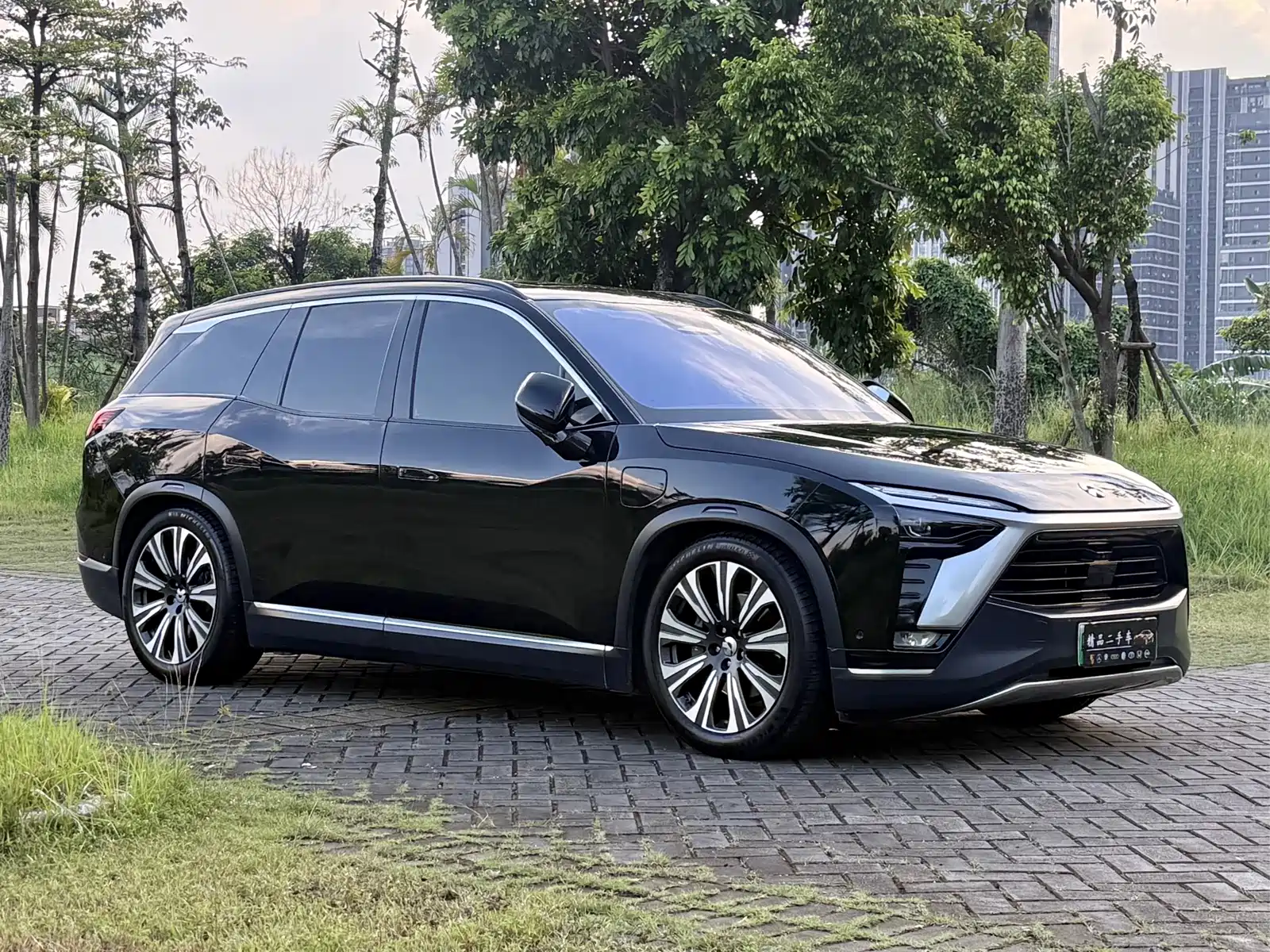 Фото 3 - NIO ES8