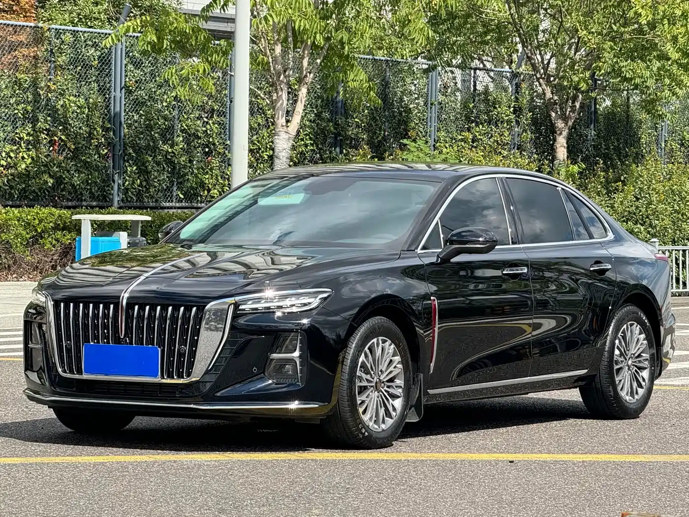 Hongqi H5 2025 1.5T DCT Qiyue 500,000 Units Commemorative Edition