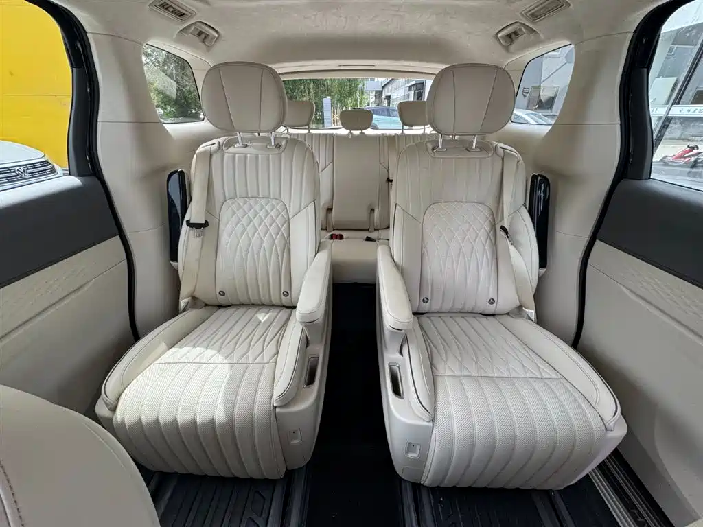 Voyah Auto Voyah Dreamer 2024 PHEV Extended Range Flagship Edition фото 13