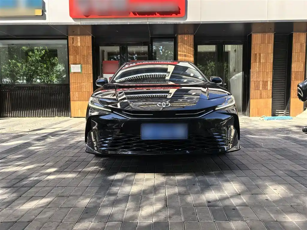 Toyota Camry 2024 Hybrid 2.0HGVP Luxury Edition фото 8