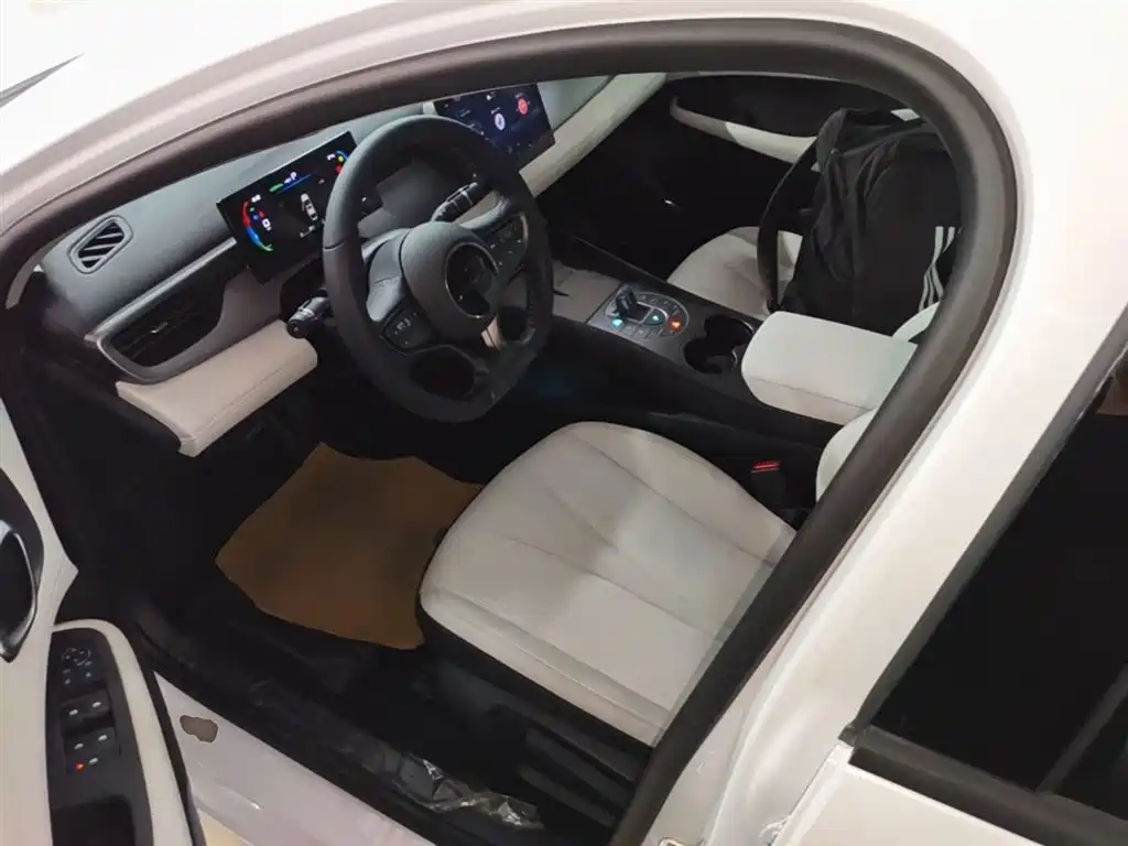 BYD Hai Bao 05 DM-i 2025 DM-i Smart Drive Edition 55KM Luxury фото 16