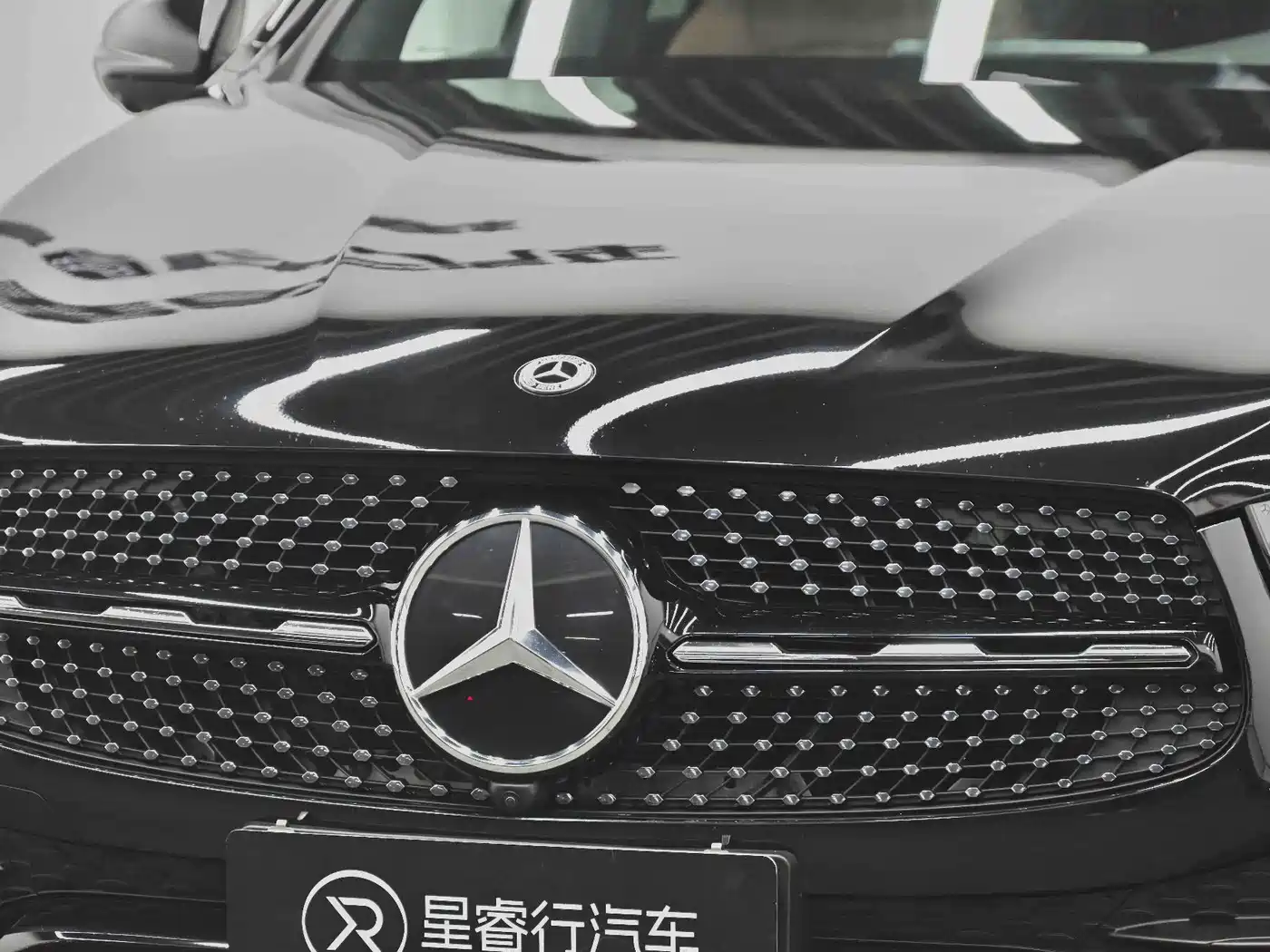 Mercedes-Benz GLC Coupe 2023 Model GLC 260 4MATIC Coupe SUV фото 11
