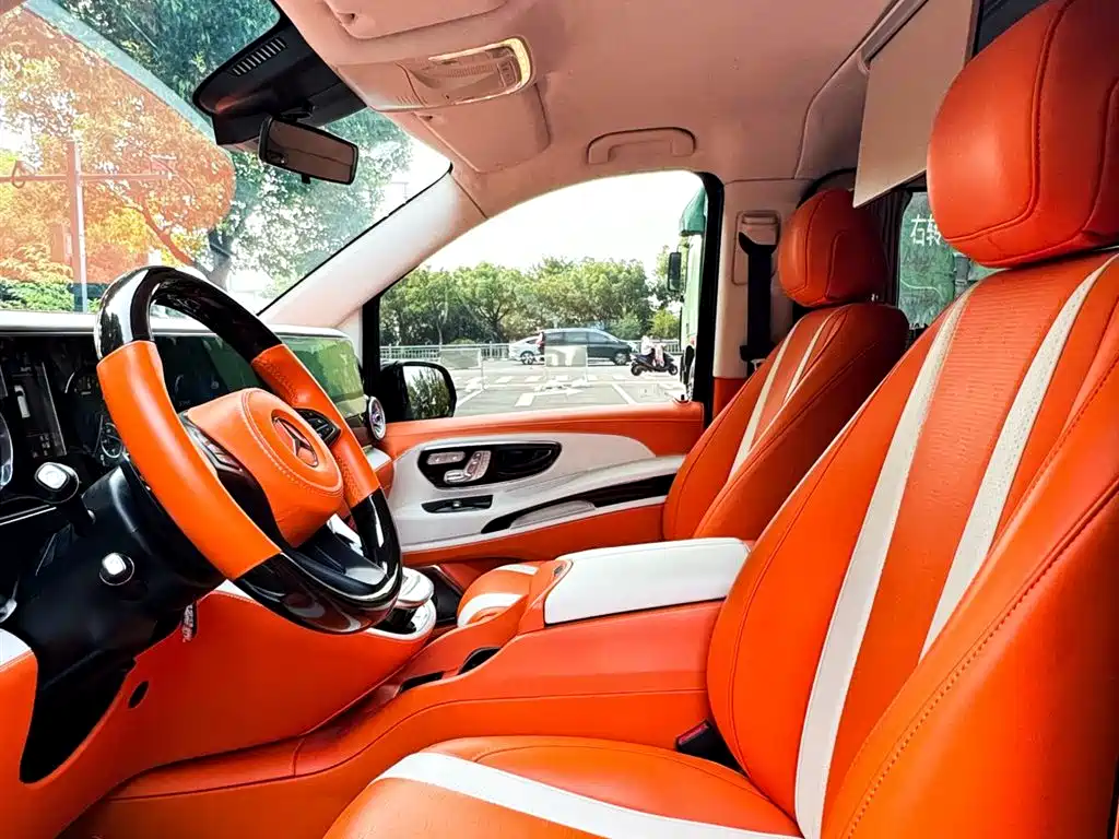 Mercedes-Benz Vito 2023 2.0T Elite 7-Seater фото 12