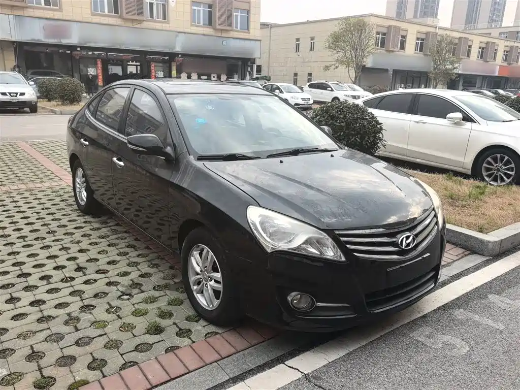 Hyundai Elantra 2015 1.6L Automatic Luxury фото 22