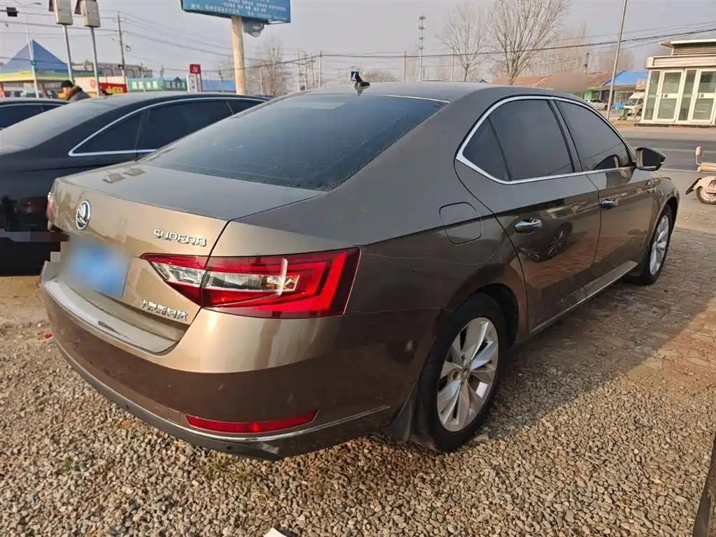 Škoda Superb 2018 TSI330 DSG Comfort Edition China V фото 7