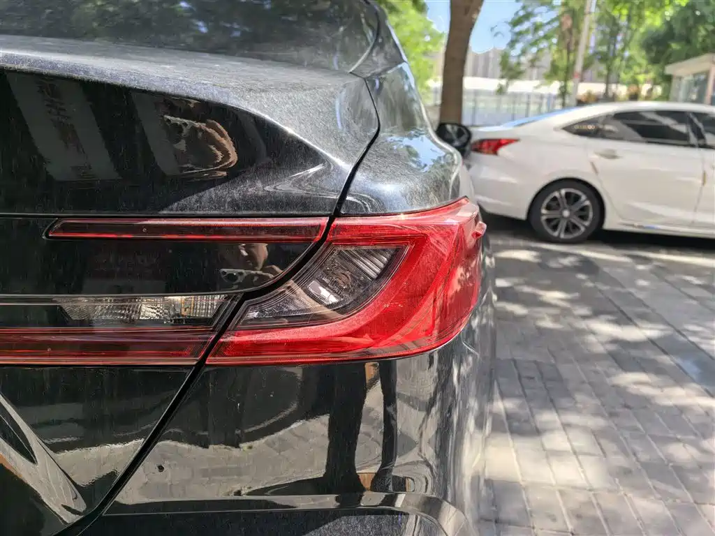 Toyota Camry 2024 Hybrid 2.0HGVP Luxury Edition фото 14