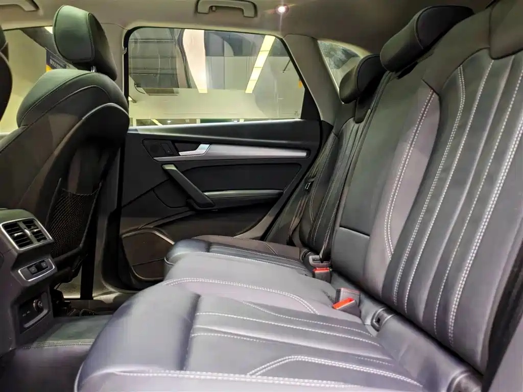 Audi Q5L 2021 40 TFSI Fashion Dynamic фото 24