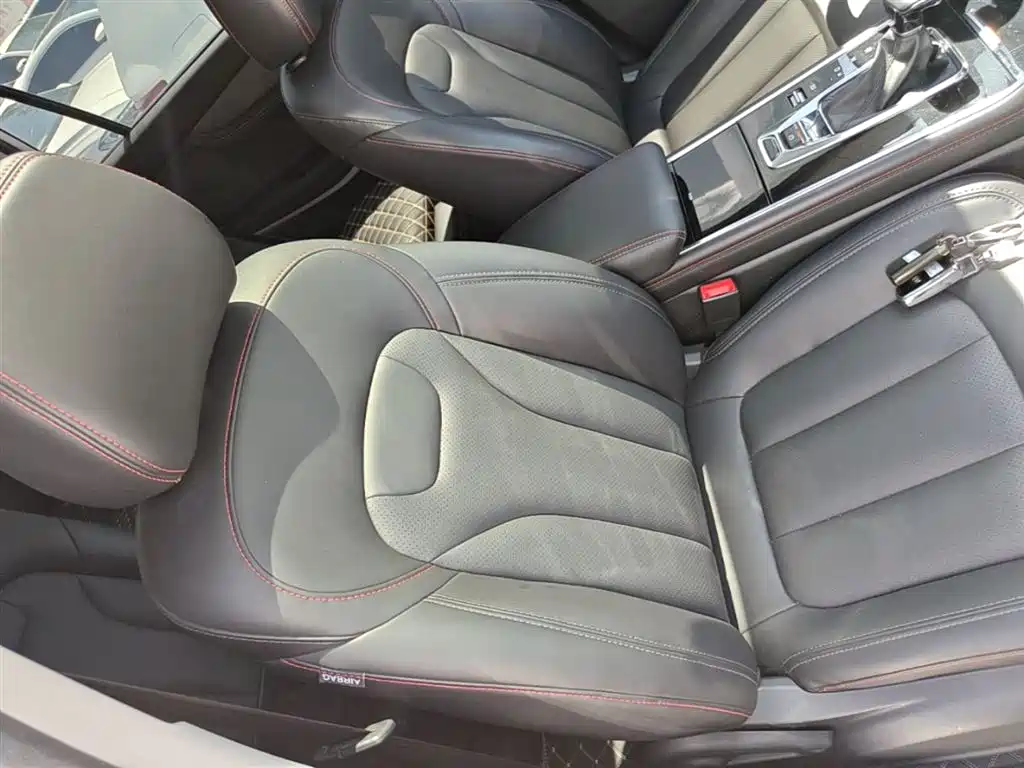 Фото 25 - Changan CS75